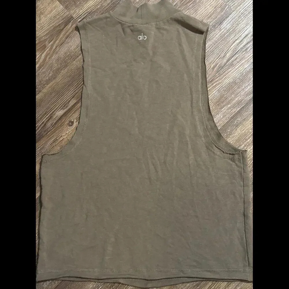 Alo Yoga Move Olive Green Mock Neck Athletic Lounge Crop Tank Top French Terry S